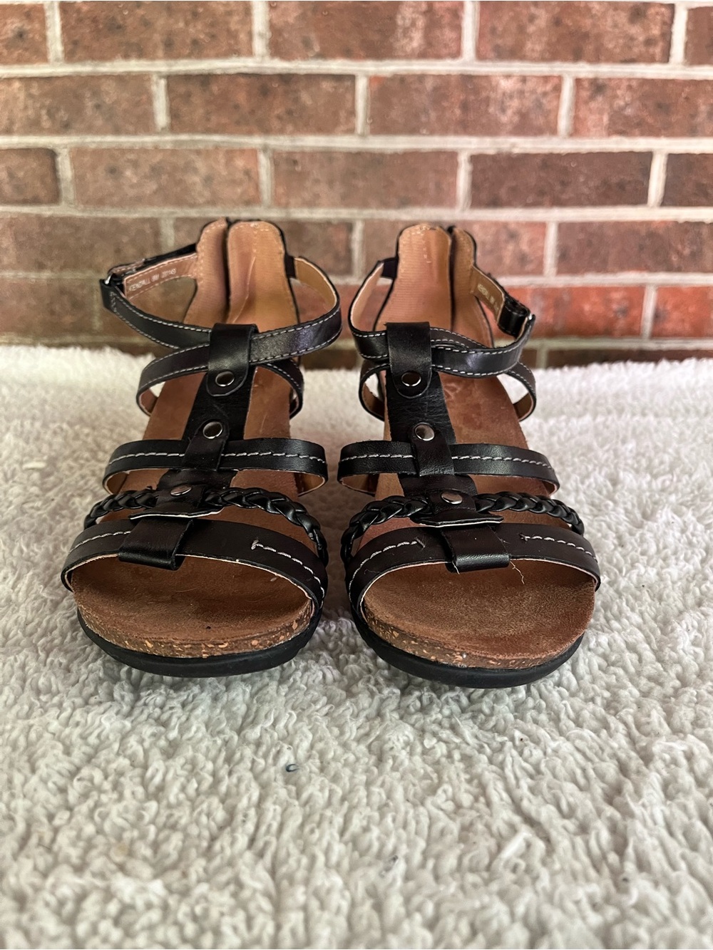 Earth Origins KENDAL Size 8M Women’s Black Wedge Sandals Side Velcro. Back Zip - Picture 3 of 13